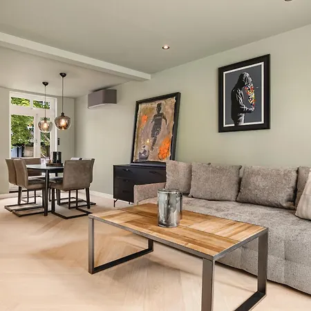 Bryggen // Floyen Living Daire