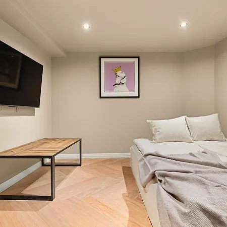 Bryggen // Floyen Living Daire *