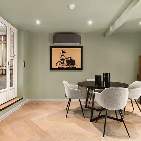 Daire Bryggen // Floyen Living Bergen