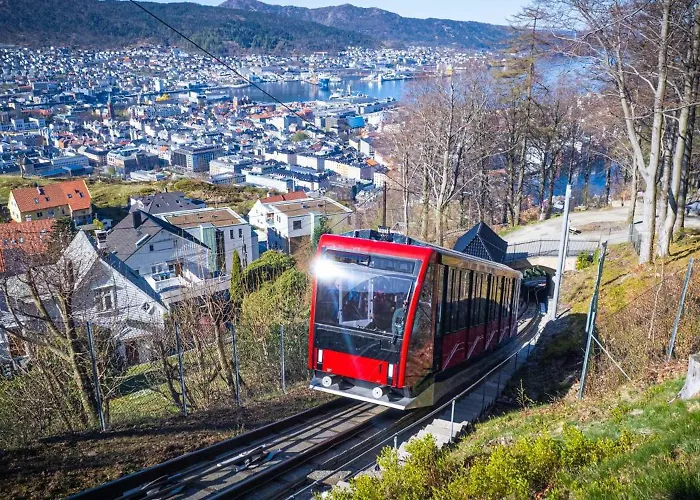 Bryggen // Floyen Living * Bergen